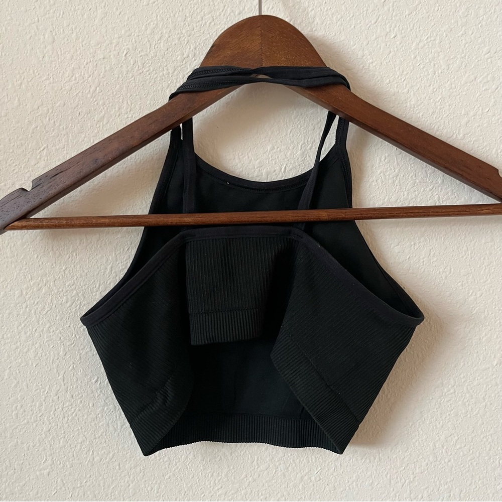 Nike Classic Black Crop Top Workout Running Active Stretchy Bra - Picture 4 of 4